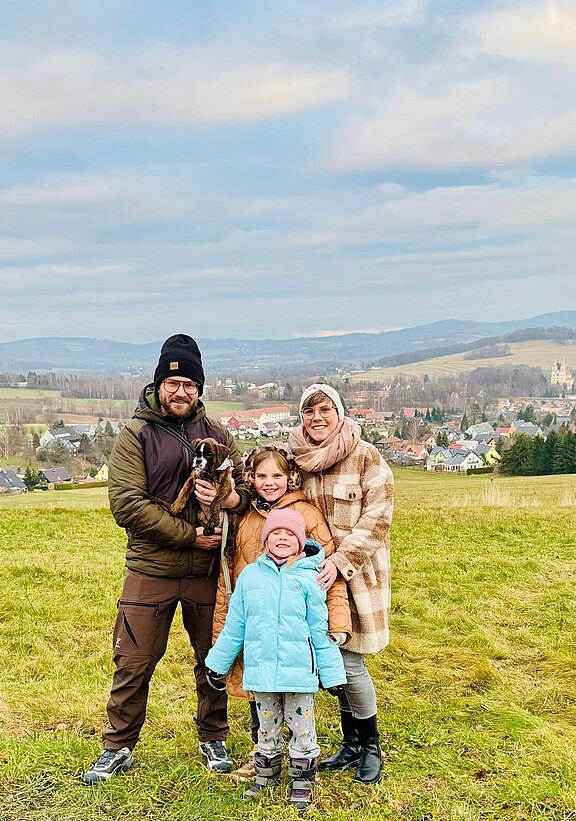 Boxerwelpe Crash mit neuen Besitzern